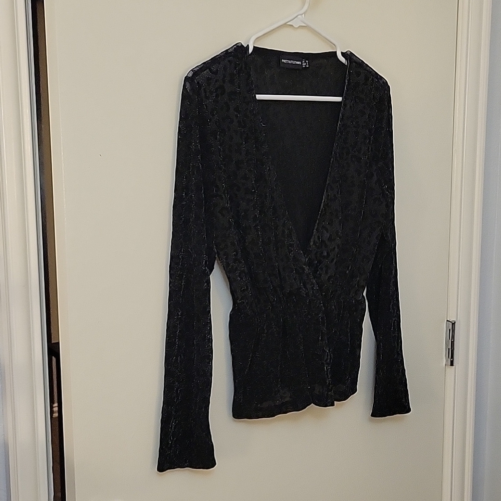 PRETTY LITTLE THING Metallic Leopard Print Surplice Peplum Goth Blouse - Picture 2 of 9
